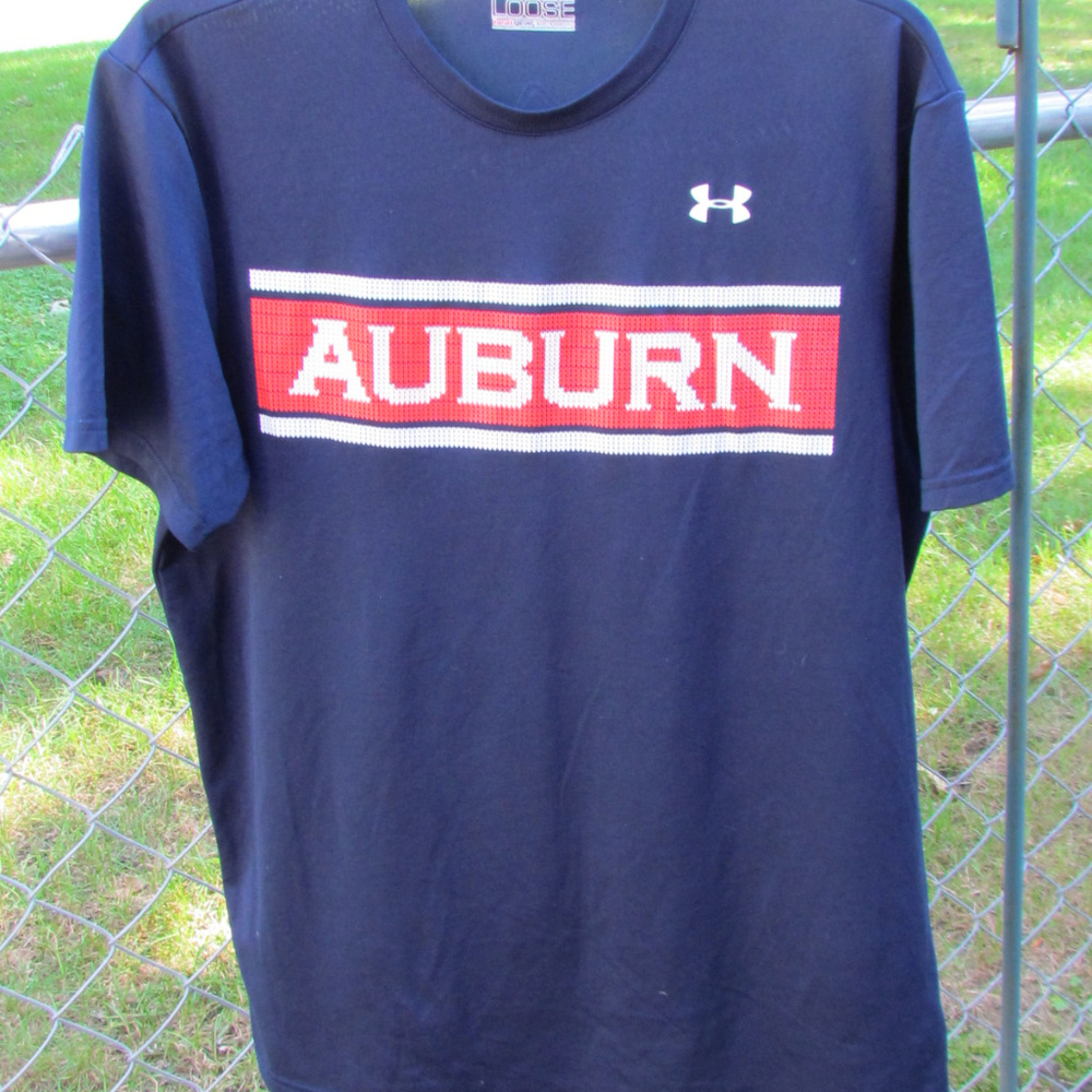Under Armour UA Auburn Heat Gear Loose size M NICE